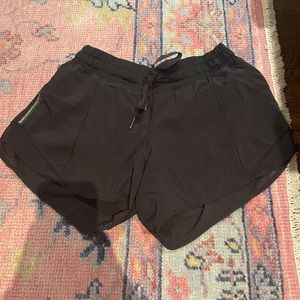 Lululemon Hotty Hot shorts